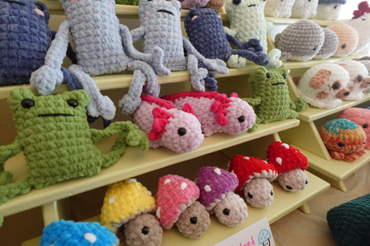Free crochet patterns I love - perfect to make for markets!