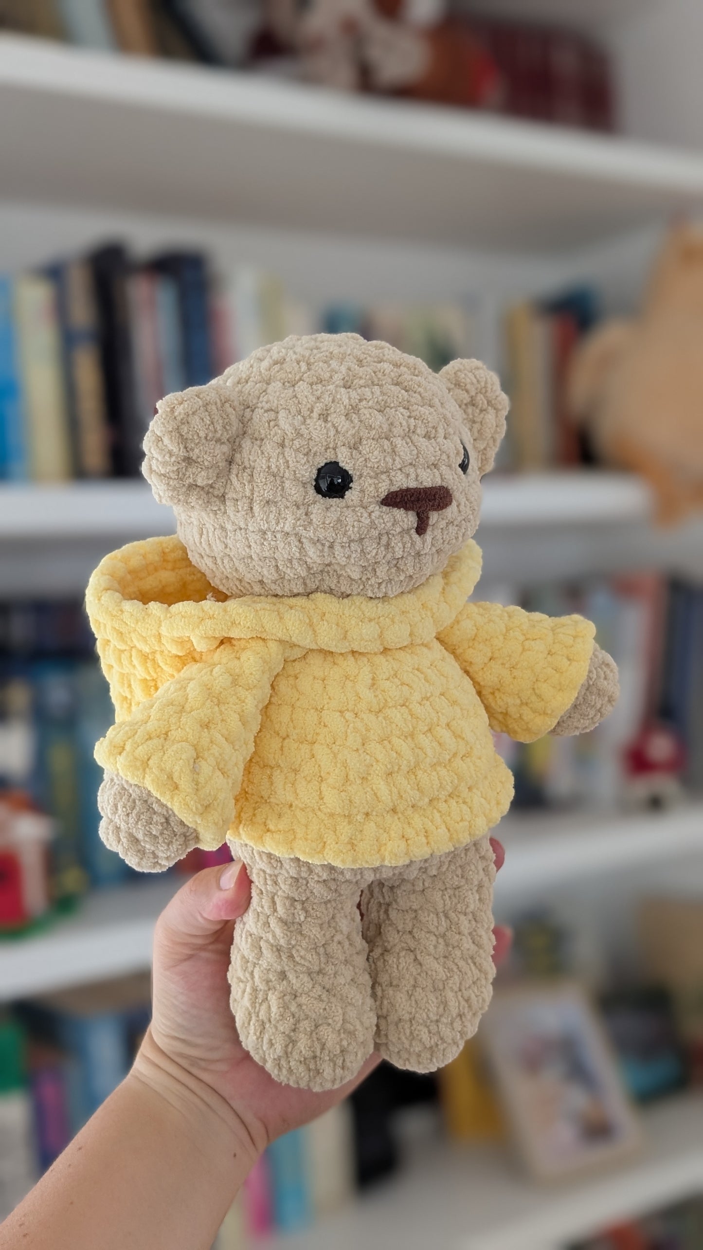 Hoodie Bear in Duck Outfit